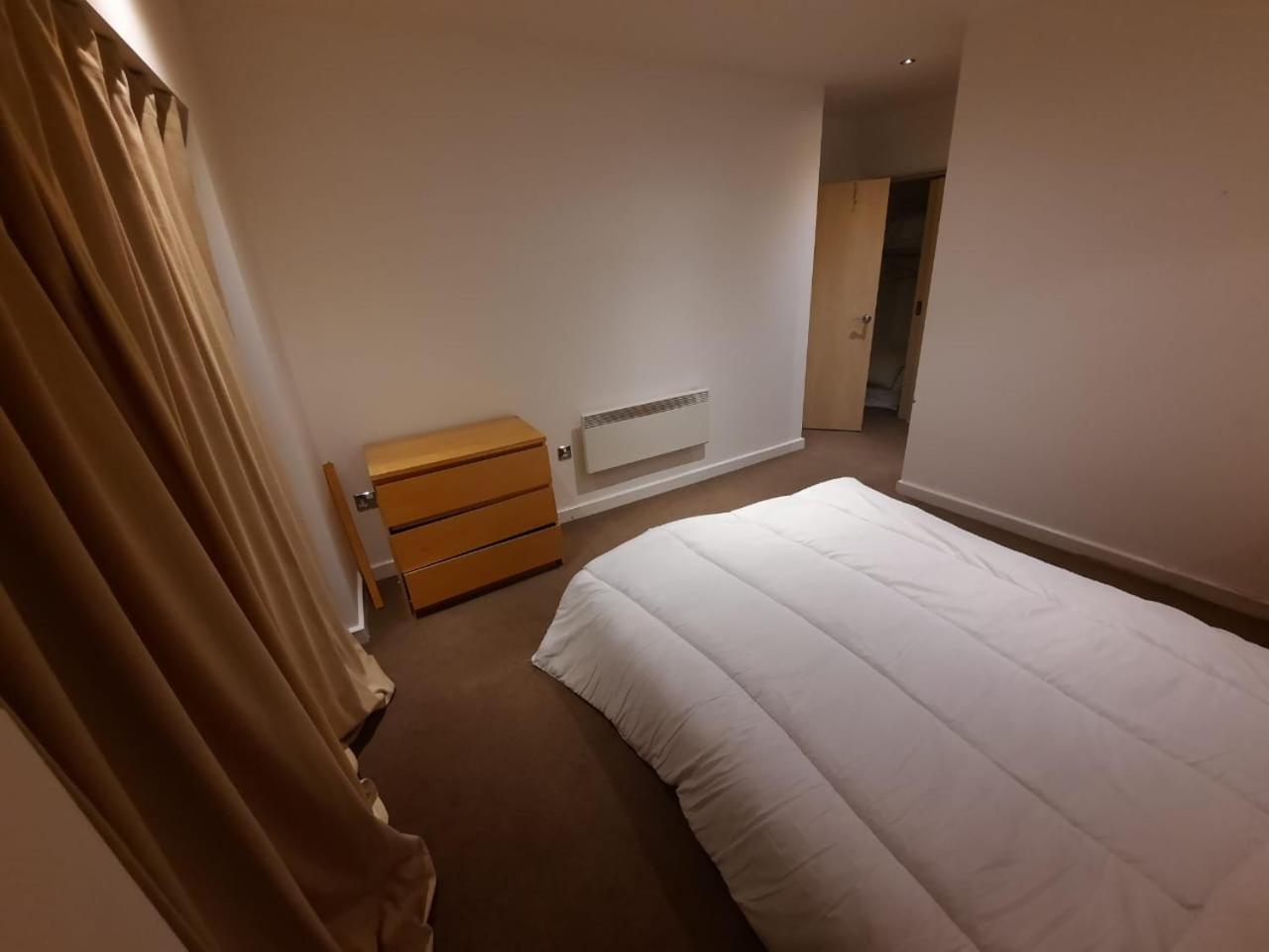 Room In Cardiff City Center - Swiftstay Exterior photo